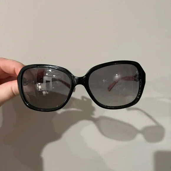 Coach Beatrice HC8019 Black Sunglasses with Signature Hard Case - Picture 9 of 14